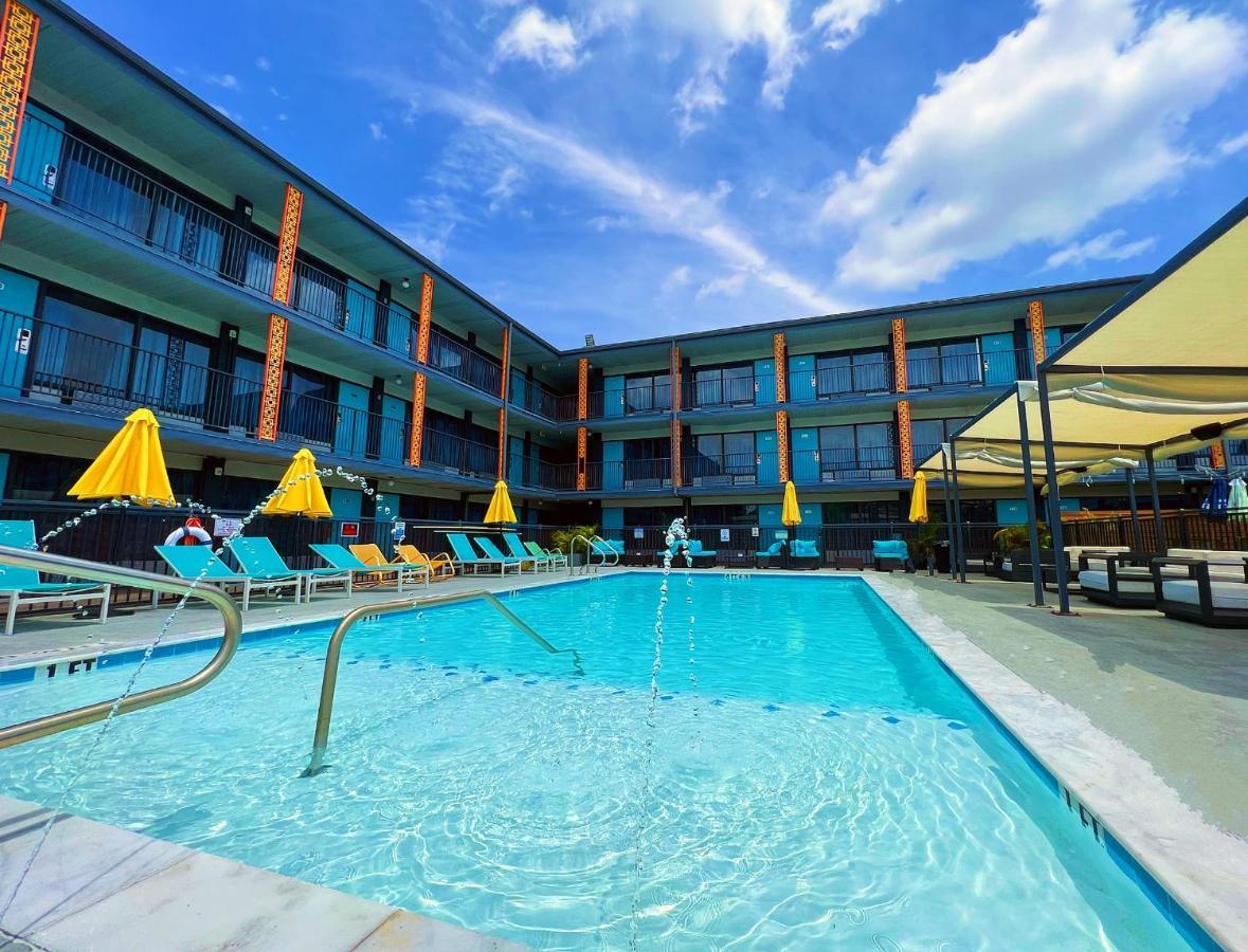 Bposhtels Houston Hostel Exterior photo