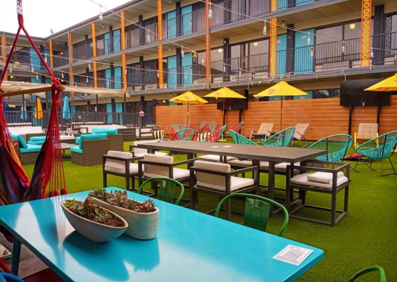 Bposhtels Houston Hostel Exterior photo