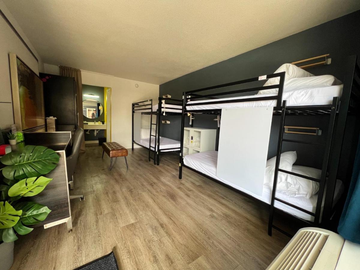 Bposhtels Houston Hostel Exterior photo