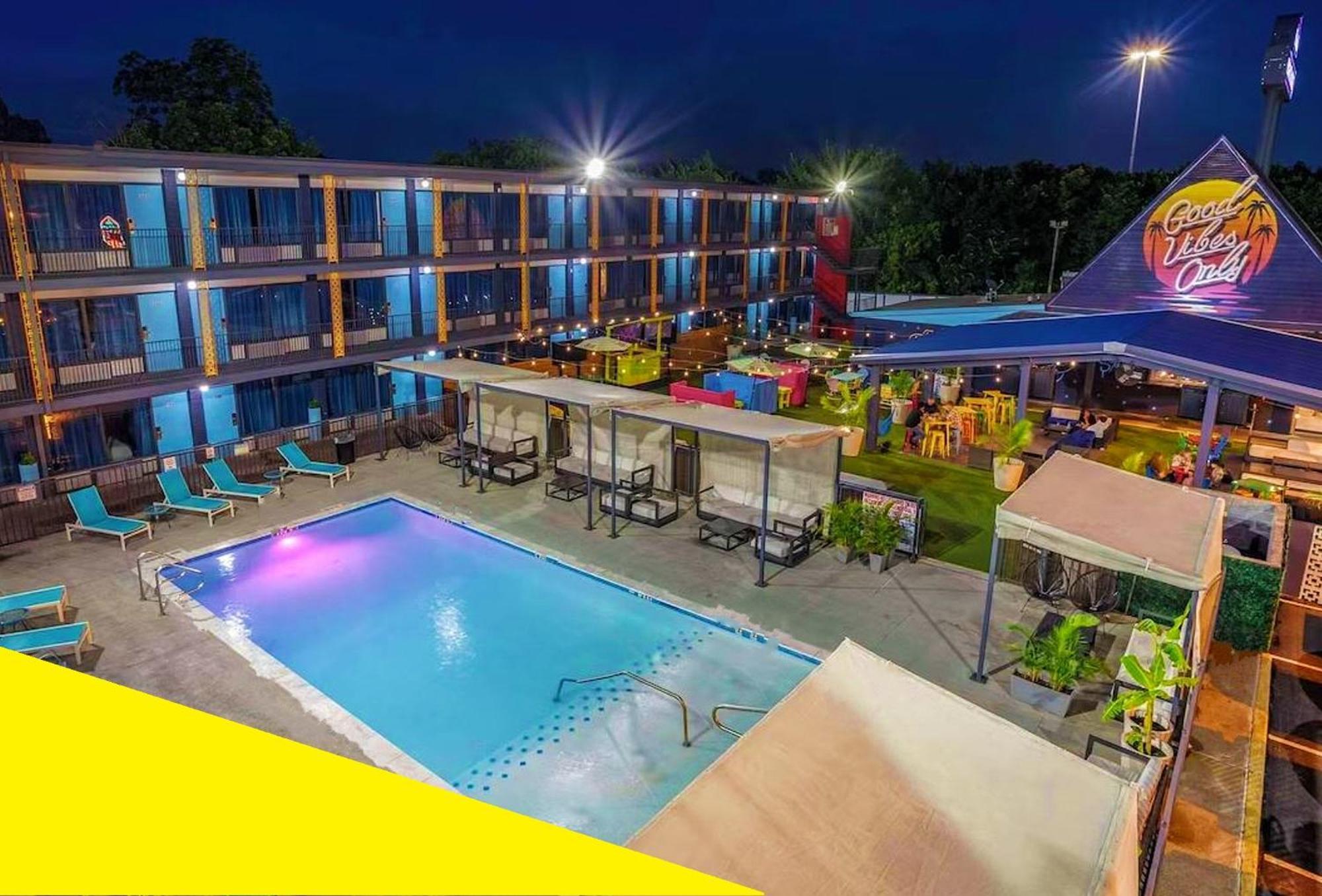Bposhtels Houston Hostel Exterior photo
